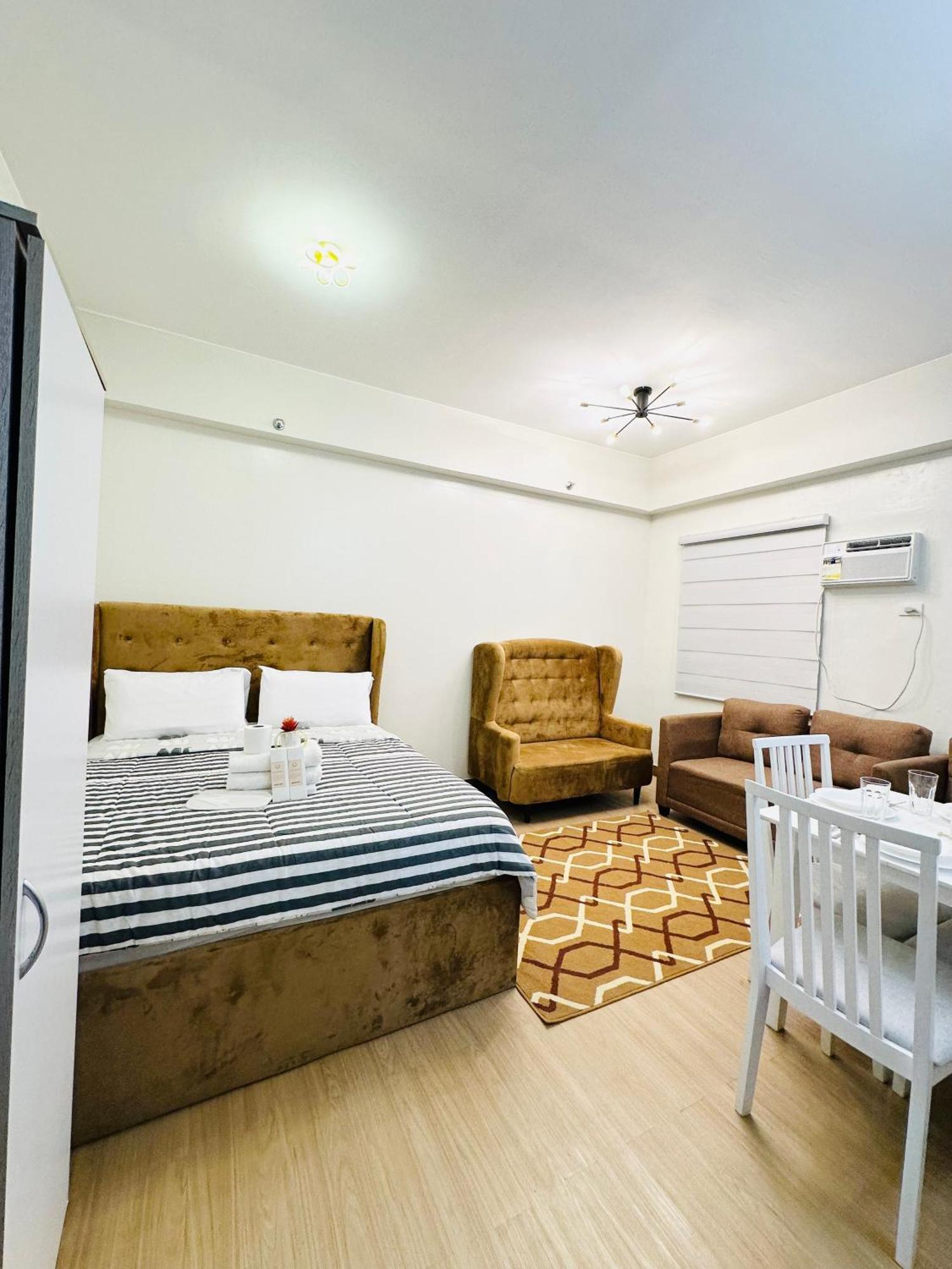 Starlight Suites Trece Martires Ngoại thất bức ảnh