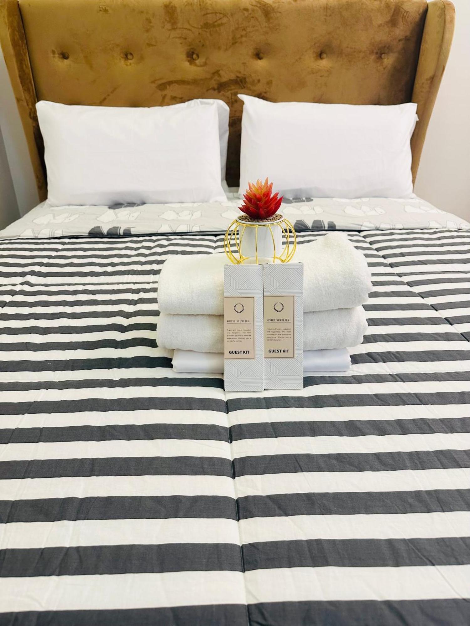 Starlight Suites Trece Martires Ngoại thất bức ảnh