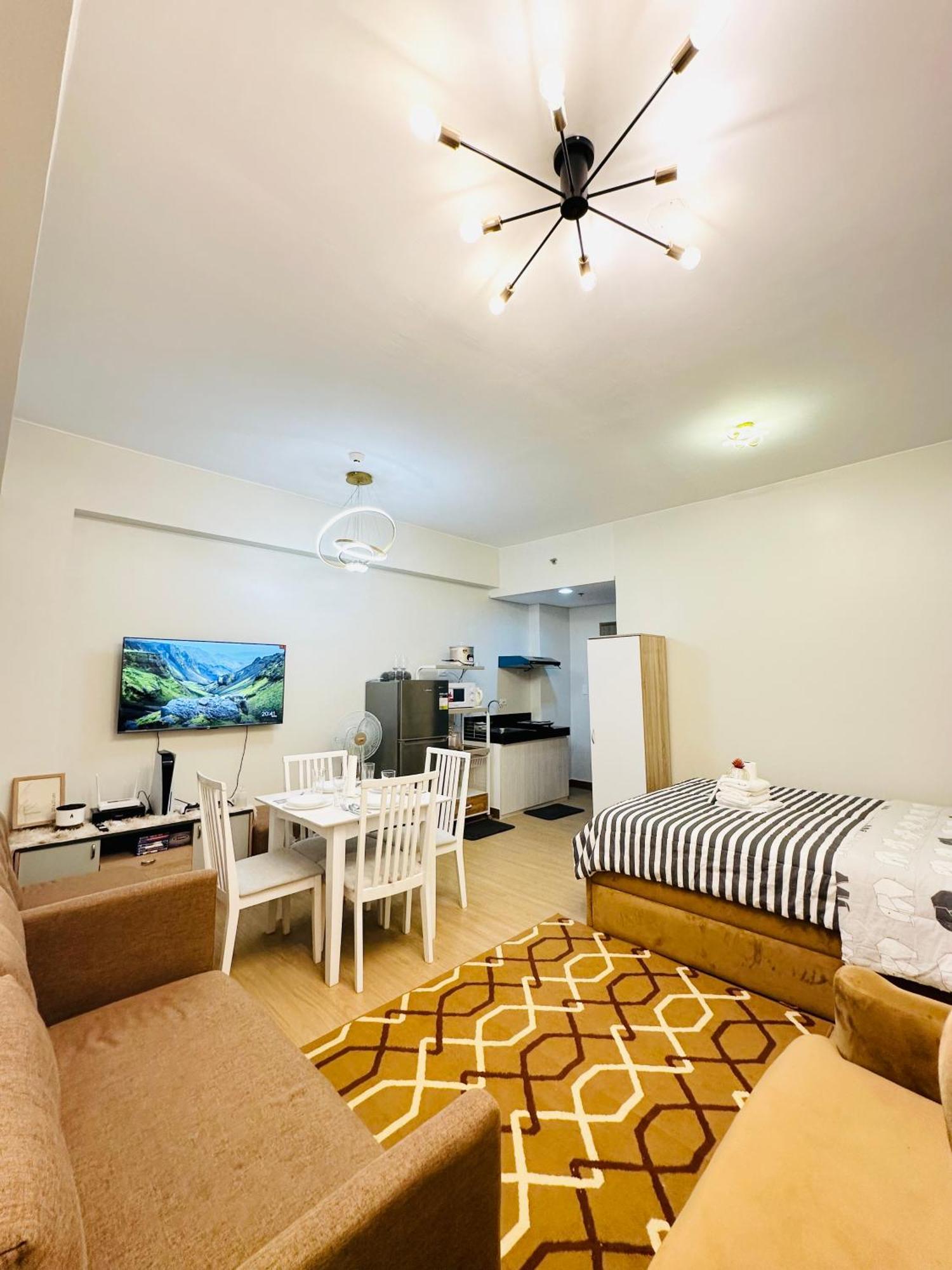 Starlight Suites Trece Martires Ngoại thất bức ảnh